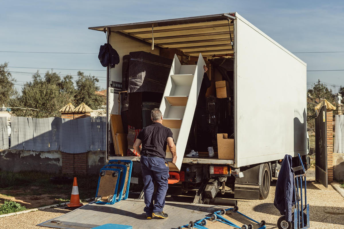 A Guide In Moving Furniture Across Country